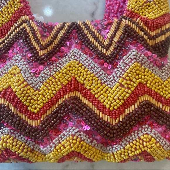 GEO BEADED BAG!!! Snap closure!  Gorgeous colors!!! NWT - Picture 8 of 8